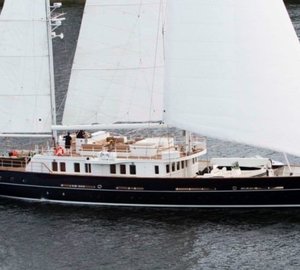 Overview On Yacht SUNNY HILL