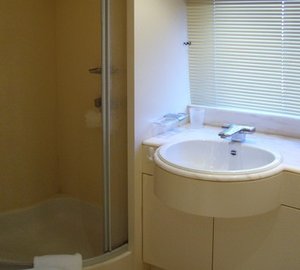 Top Stateroom Bath On Yacht LADYSHIP