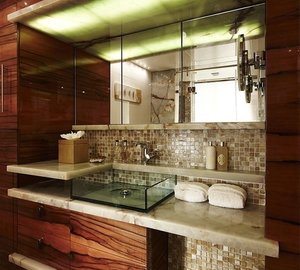 Bath On Board Yacht E &AMP; E