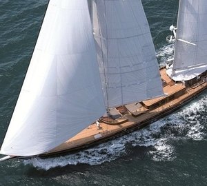 Profile On Yacht ROXANE