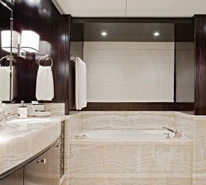 VIP King Bath On Board Yacht CARPE DIEM