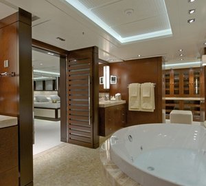 VIP Bath Aboard Yacht HUNTRESS