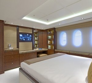 Guest's Double Sized Cabin On Yacht HUNTRESS