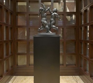 Premier Deck Lobby On Yacht HUNTRESS