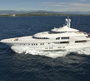 Premier Overview: Yacht HUNTRESS's Cruising Image