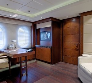 Personal Lounging On Yacht HUNTRESS