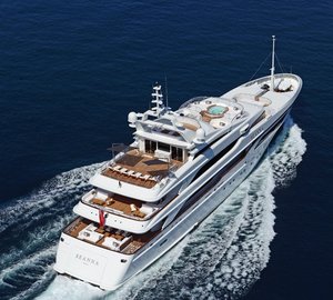 Aft Aspect: Yacht SEANNA's Cruising Photograph