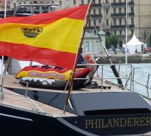 PHILANDERER - Exterior