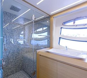 The 25m Yacht PERSHING 82