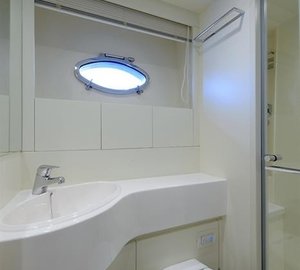 The 25m Yacht PERSHING 82