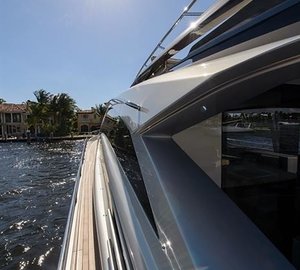 The 25m Yacht PERSHING 82