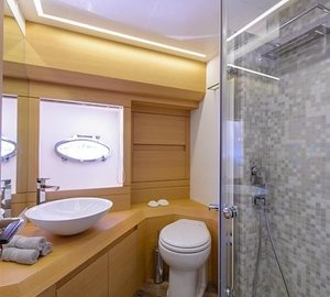 The 25m Yacht PERSHING 82