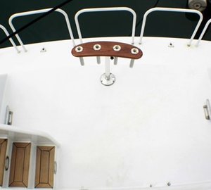 The 30m Yacht TURNIN' LEFT