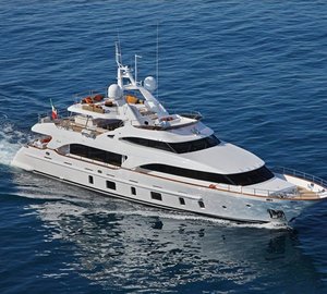 The 32m Yacht SERENITY