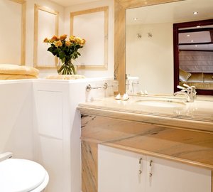 Close Up: Yacht IRAKLIS L's Bath Image