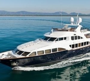 Cruising Aboard Yacht AFRICAN QUEEN