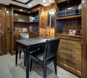 The 39m Yacht CARYALI