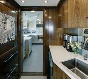 The 39m Yacht CARYALI