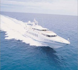 Forward Aspect: Yacht LADY ARRAYA's Cruising Captured