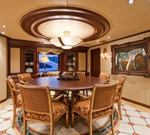 Eating/dining Saloon Aboard Yacht LAGNIAPPE