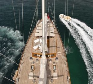 Deck: Yacht GWEILO's Above Image