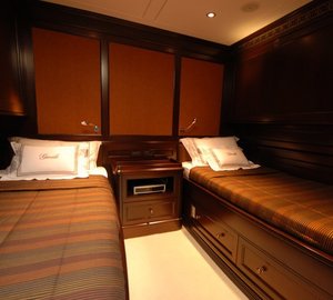 Twin Bed Cabin On Yacht GWEILO