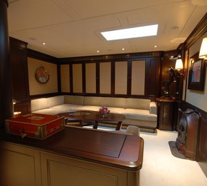 Saloon On Board Yacht GWEILO