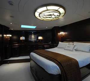 Berth: Yacht GWEILO's Main Master Cabin Captured