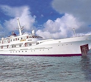 Profile Aspect On Yacht MESERRET II