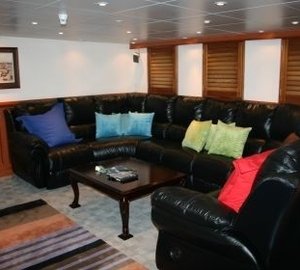 Profile: Yacht SARSEN's Lounging Captured