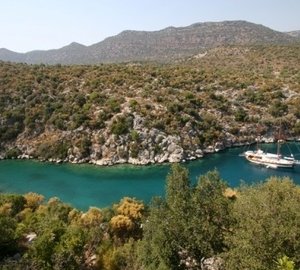 The 21m Yacht SERENITY 70