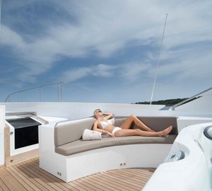 Jacuzzi Pool With Sitting On Board Yacht PALM B