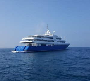 The 92m Yacht QUEEN MIRI