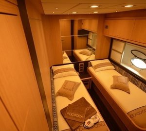 The 21m Yacht SAKURA