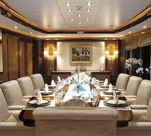Furniture Aspect: Yacht SEA WALK's Eating/dining Saloon Photograph
