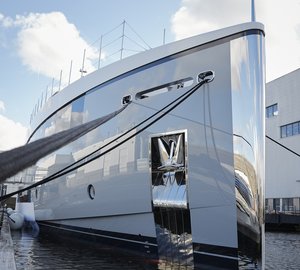 1-Feadship Hull 692 - fron view