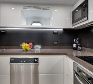 1-Luxury yacht Mangusta 110 - Galley