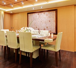 1 MAs yacht dining table a Canados 108 yacht