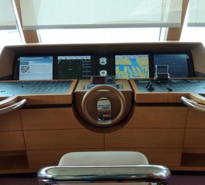 1-Motor yacht Belle de Jour - Wheelhouse
