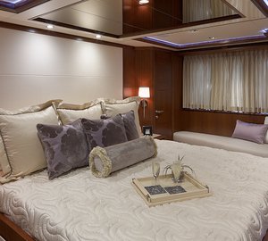 1-Ocean Alexander 85 Yacht - Master cabin