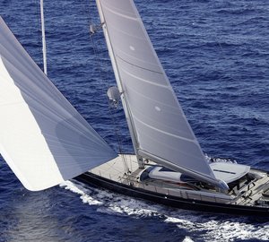 1-Sailing yacht Ganesha at full speed