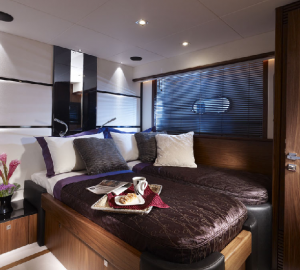 2009 Sunseeker 80 Motor Yacht  - Guest Cabin