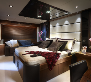 2009 Sunseeker 80 Motor Yacht  - Stateroom