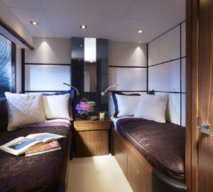 2009 Sunseeker 80 Motor Yacht Guest Cabin