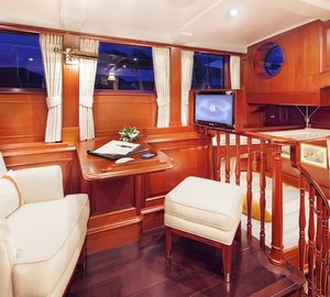 28 Kamaxitha yacht Owners area - Photo by Cory Silken