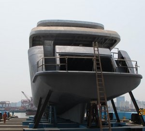 44m motor yacht Green Voyager - rear view