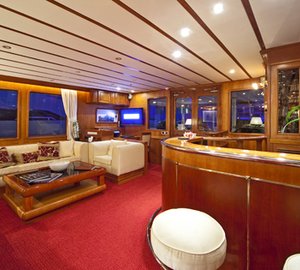 5 FISHES - Salon View 2