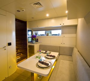 60 Years Yacht - Crew Mess