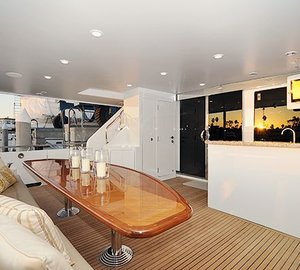 90 Ocean Alexander yacht Exterior