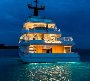 ADMIRAL MOTOR YACHT OURANOS AFT VIEW BY NIGHT